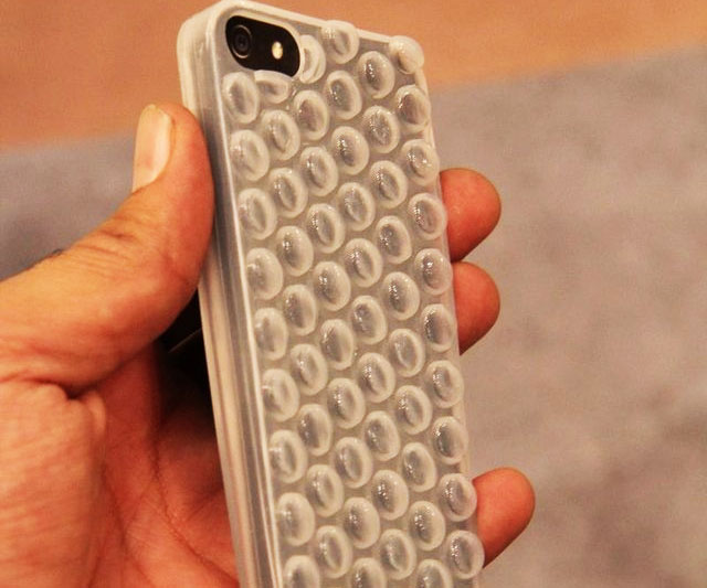 iphone-bubble-wrap-case