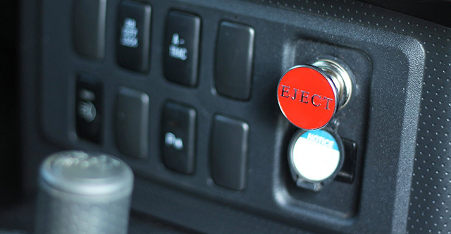 Eject-Button-Cigarette-Lighter