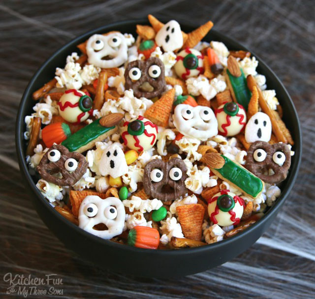 halloween-snack-mix-1
