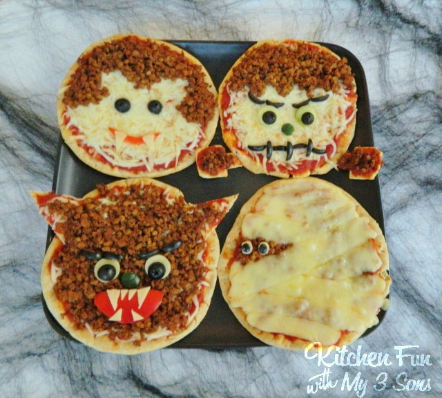 monster-pita-pizzas
