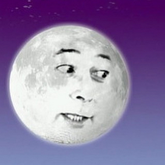 Pee-wee-Herman-Supermoon