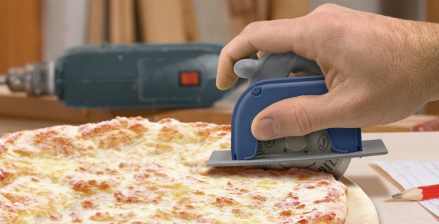 Pizza Boss circular saw pizza cutting wheel