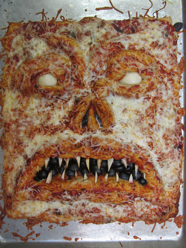 scary-scary-pizza
